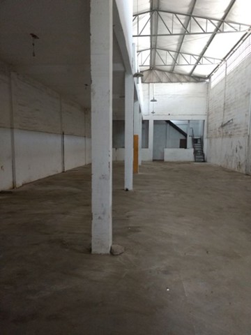 Galpão em Guarulhos com 3 banheiros, 2 vagas, 300 m2 de área útil, código 181-2240 (1/20)