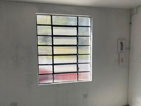 Galpão para alugar em Guarulhos com 750 m2 úteis