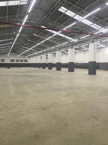 Galpão para alugar em Guarulhos com 4 banheiros, 10 vagas, 2.713 m2 de área útil, código 181-2243 (3/16)