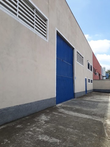 Galpão para alugar em Guarulhos com 5 banheiros, 4 vagas, 740 m2 de área útil, código 181-2254 (1/15)
