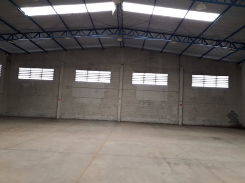 Galpão para alugar em Guarulhos com 5 banheiros, 4 vagas, 740 m2 de área útil, código 181-2254 (14/15)