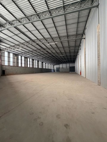 Galpão para alugar em Guarulhos com 6 banheiros, 15 vagas, 1.600 m2 de área útil, código 181-2255 (1/5)