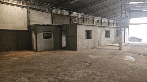 Galpão para alugar em Arujá com 4 banheiros, 2 vagas, 550 m2 de área útil, código 181-2261 (10/44)