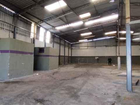 Galpão para alugar em Arujá com 4 banheiros, 2 vagas, 550 m2 de área útil, código 181-2261 (16/44)