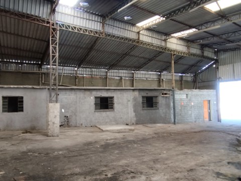 Galpão para alugar em Arujá com 4 banheiros, 2 vagas, 550 m2 de área útil, código 181-2261 (28/44)