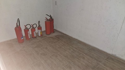 Galpão para alugar em Arujá com 4 banheiros, 2 vagas, 550 m2 de área útil, código 181-2261 (29/44)