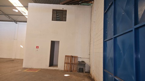 Galpão para alugar em Guarulhos com 3 banheiros, 3 vagas, 400 m2 de área útil, código 181-2262 (9/10)