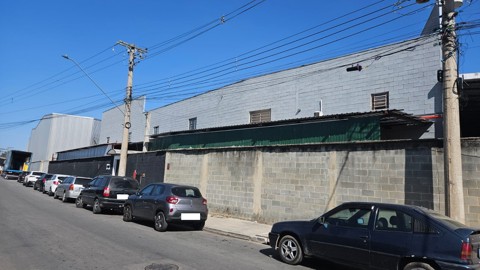 Galpão para alugar em Guarulhos com 5 banheiros, 5 vagas, 1.000 m2 de área útil, código 181-2270 (7/15)