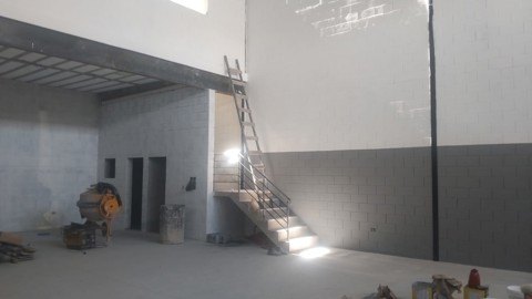 Galpão para alugar em Guarulhos com 4 banheiros, 2 vagas, 260 m2 de área útil, código 181-2275 (2/4)