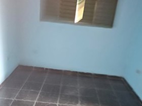 Galpão para alugar em Guarulhos com 450 m2 úteis