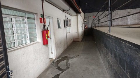 Galpão para alugar em Guarulhos com 4 banheiros, 10 vagas, 1.000 m2 de área útil, código 181-2285 (33/42)