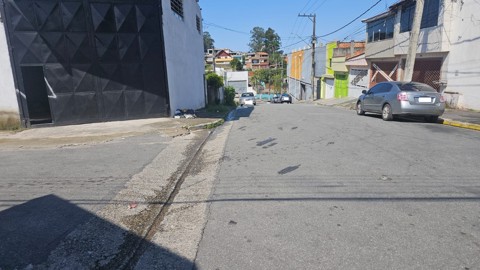 Galpão para alugar em Guarulhos com 2 banheiros, 3 vagas, 365 m2 de área útil, código 181-2286 (2/29)