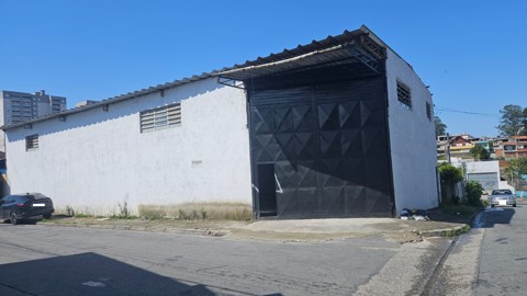 Galpão para alugar em Guarulhos com 2 banheiros, 3 vagas, 365 m2 de área útil, código 181-2286 (12/29)