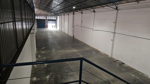 Galpão para alugar em Guarulhos com 2 banheiros, 2 vagas, 650 m2 de área útil, código 181-2289 (6/17)