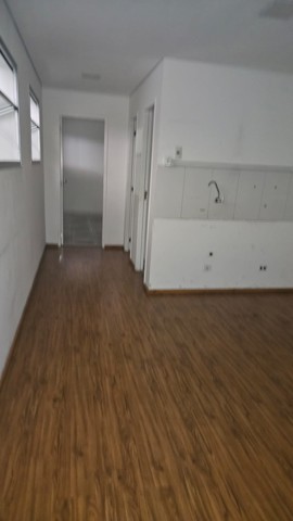 Galpão para alugar em Guarulhos com 2 banheiros, 2 vagas, 650 m2 de área útil, código 181-2289 (11/17)
