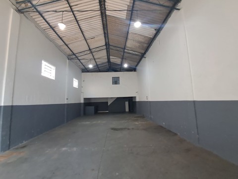 Galpão para alugar em Guarulhos com 3 banheiros, 3 vagas, 287 m2 de área útil, código 181-2292 (10/25)
