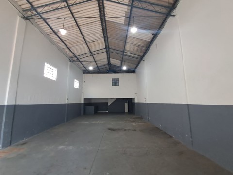 Galpão para alugar em Guarulhos com 3 banheiros, 3 vagas, 287 m2 de área útil, código 181-2292 (23/25)