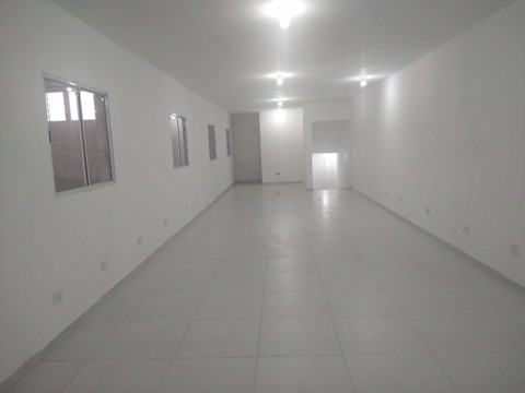 Galpão para alugar em Guarulhos com 4 banheiros, 2 vagas, 740 m2 de área útil, código 181-2296 (1/10)