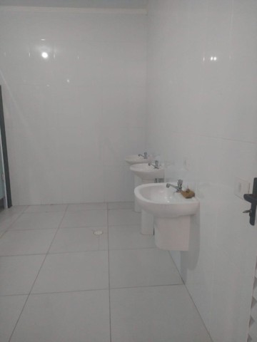 Galpão para alugar em Guarulhos com 4 banheiros, 2 vagas, 740 m2 de área útil, código 181-2296 (8/10)