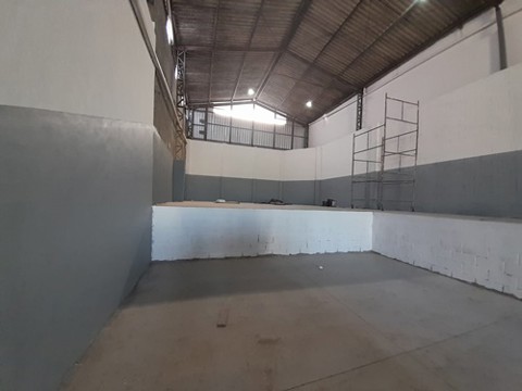 Galpão para alugar em Guarulhos com 4 banheiros, 3 vagas, 330 m2 de área útil, código 181-2298 (2/8)