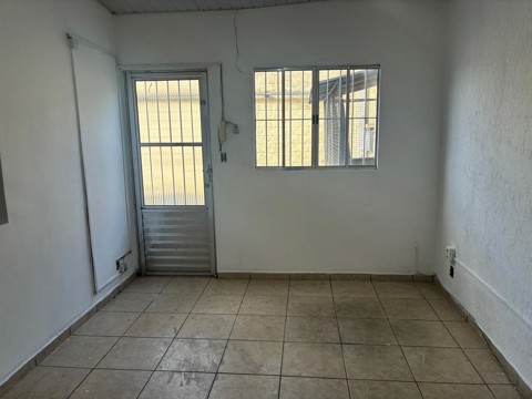 Galpão para alugar em Guarulhos com 5 banheiros, 3 vagas, 750 m2 de área útil, código 181-2299 (2/12)