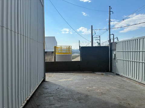 Galpão para alugar em Guarulhos com 5 banheiros, 3 vagas, 750 m2 de área útil, código 181-2299 (5/12)