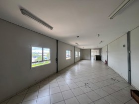 Galpão para alugar em Suzano com 4000 m2 úteis