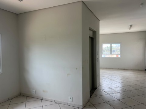 Galpão para alugar em Suzano com 8 banheiros, 20 vagas, 4.000 m2 de área útil, código 181-2305 (4/16)