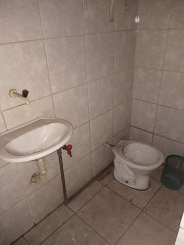 Salão para alugar em Guarulhos (Jd Pres Dutra), 1 banheiro, código 300-921 (12/14)