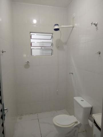 Casa para alugar em Guarulhos (Jd Pres Dutra), 1 banheiro, código 300-979 (12/12)