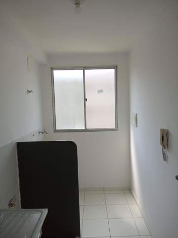 Apartamento em Guarulhos (Jd Pres Dutra), 2 dormitórios, 1 banheiro, 1 vaga, código 300-1007 (10/19)
