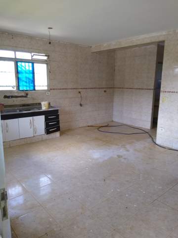 Casa para alugar em Guarulhos (Água Azul), 2 dormitórios, 1 banheiro, 8 vagas, código 300-1042 (6/13)