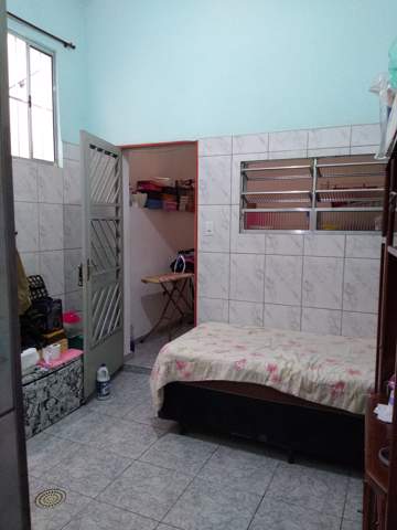 Casa à venda em Guarulhos (Jd Pres Dutra), 5 dormitórios, 2 banheiros, 2 vagas, código 300-1043 (8/24)