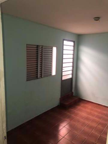 Casa para alugar em Guarulhos (Jd Pres Dutra), 1 dormitório, 1 banheiro, código 300-1075 (8/12)