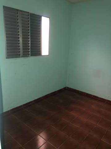 Casa para alugar em Guarulhos (Jd Pres Dutra), 1 dormitório, 1 banheiro, código 300-1075 (12/12)