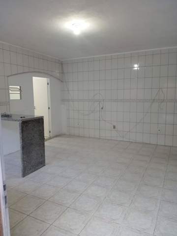 Casa para alugar em Guarulhos (Inocoop - Bonsucesso), 2 dormitórios, 1 banheiro, 2 vagas, código 300-1090 (10/18)