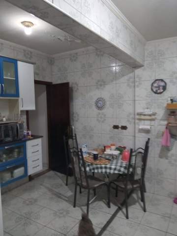 Casa em Guarulhos (Jd Pres Dutra), 4 dormitórios, 1 suite, 3 banheiros, 6 vagas, código 300-1101 (11/22)