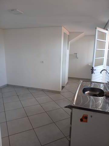 Sobrado para alugar em Guarulhos (Jd Pres Dutra), 1 dormitório, 1 banheiro, código 300-1237 (12/15)