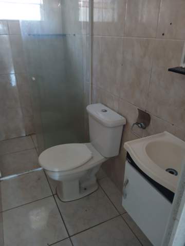 Sobrado para alugar em Guarulhos (Jd Pres Dutra), 2 dormitórios, 1 banheiro, código 300-1244 (12/16)