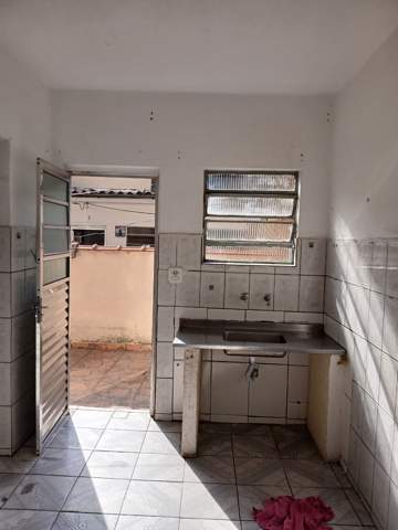 Casa para alugar em Guarulhos (Jd Pres Dutra), 1 dormitório, 1 banheiro, código 300-1245 (7/13)