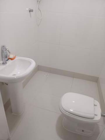 Casa para alugar em Guarulhos (Jd Pres Dutra), 1 dormitório, 1 banheiro, código 300-1247 (12/13)