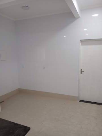 Sobrado para alugar em Guarulhos (Jd Pres Dutra), 1 dormitório, 1 banheiro, código 300-1250 (5/13)