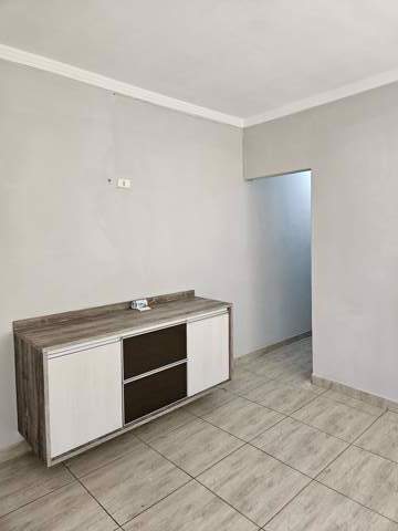 Sobrado para alugar em Guarulhos (Jd Pres Dutra), 2 dormitórios, 1 banheiro, 1 vaga, código 300-1252 (6/18)
