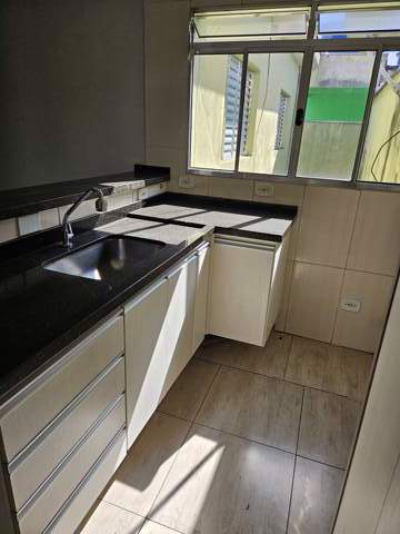 Sobrado para alugar em Guarulhos (Jd Pres Dutra), 2 dormitórios, 1 banheiro, 1 vaga, código 300-1252 (11/18)
