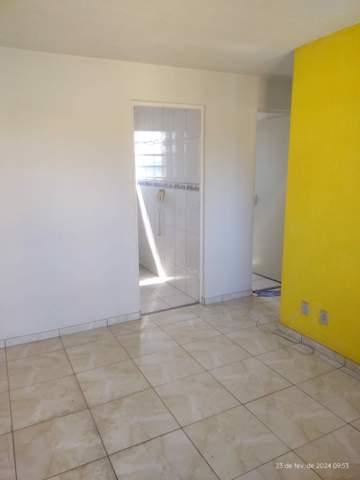 Assobradada em Guarulhos (Jd Pres Dutra), código 300-1257 (15/20)