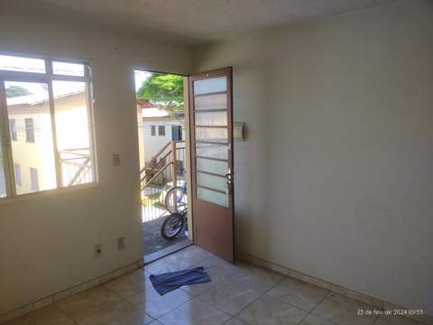 Assobradada em Guarulhos (Jd Pres Dutra), código 300-1257 (17/20)
