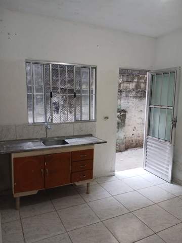 Casa para alugar em Guarulhos (Jd Pres Dutra), 2 dormitórios, 1 suite, 2 banheiros, 2 vagas, código 300-1258 (8/20)