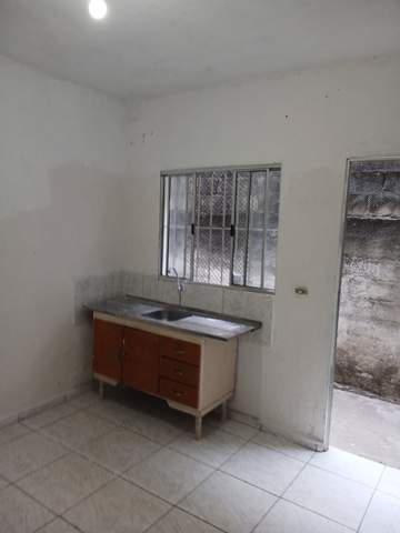 Casa para alugar em Guarulhos (Jd Pres Dutra), 2 dormitórios, 1 suite, 2 banheiros, 2 vagas, código 300-1258 (9/20)