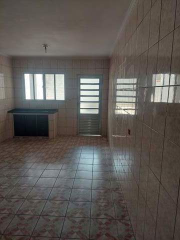 Sobrado para alugar em Guarulhos (Jd Pres Dutra), 3 dormitórios, 2 banheiros, 2 vagas, código 300-1285 (10/24)