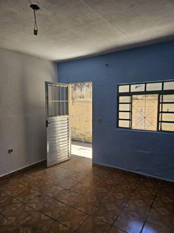 Casa para alugar em Guarulhos (Jd Pres Dutra), 1 dormitório, 1 banheiro, 1 vaga, código 300-1290 (7/11)